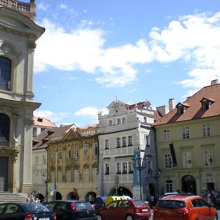 Little Town Budget Hotel Prague Exterior photo