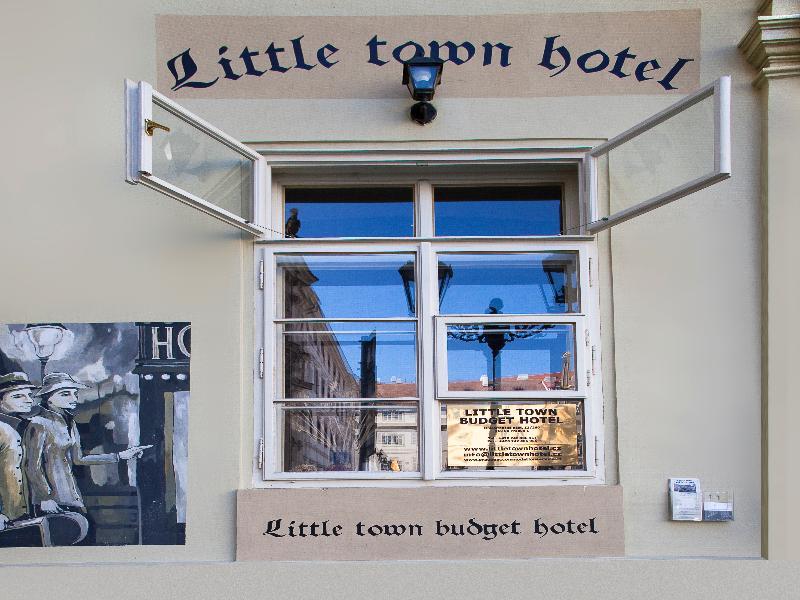 Little Town Budget Hotel Prague Exterior photo