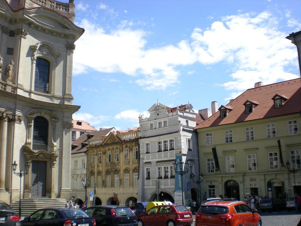 Little Town Budget Hotel Prague Exterior photo